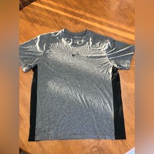 Nike Gray and Black Short Sleeve Size Large